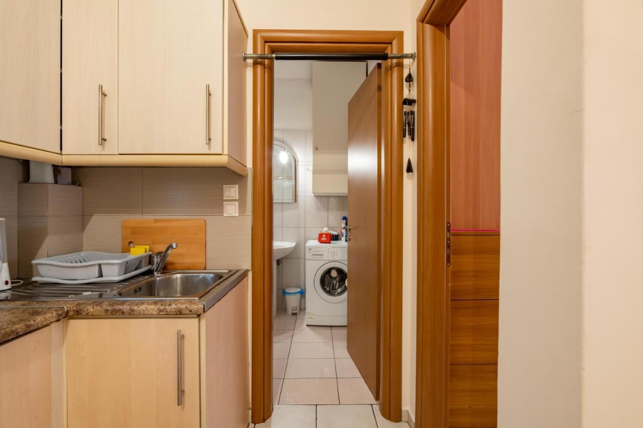 Apartamento Flat In Excellent Location With Private Parking Atenas Exterior foto